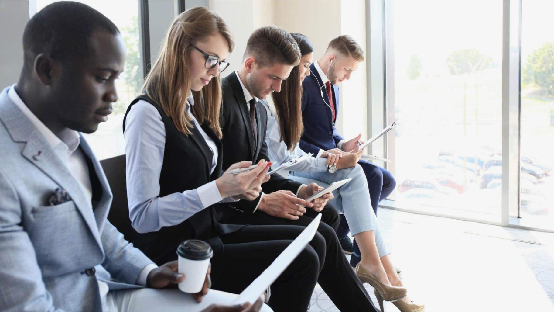 Live-Seminar mit Teilnehmern, die an E-Commerce-SEO-Strategien arbeiten